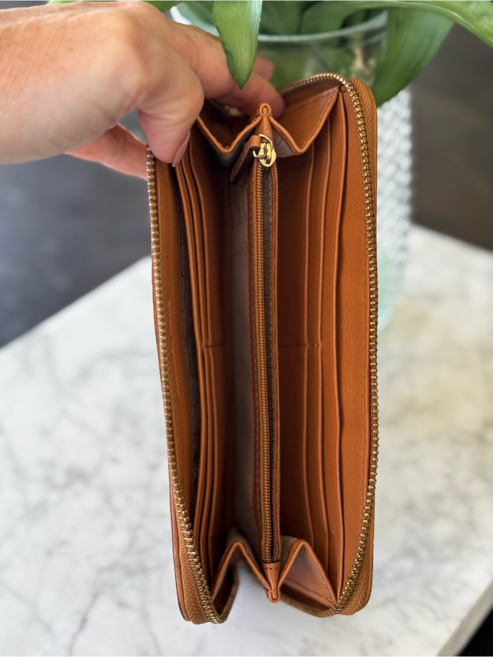 Michael Kors Jet Set Continental Signature Zip Around Wallet with Gold Plate - Picture 7 of 10